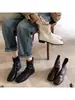 Botas Slim Estilo Coreano 2026 Novas Planas Salto Baixo Zíper Traseiro Retrô Versáteis Bico Quadrado Botas Martin Botas Curtas para Mulheres