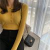 Otoño e Invierno ins Super Popular Diseño Sensorial Suéter de Punto de un Solo Botón Cuello Redondo Manga Larga Interior Ajustado Top Base para Mujer