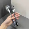 Fabricante Fuente Transfronteriza Juego de Cubiertos de Acero Inoxidable 410 con Mango Curvo para Cuchara y Tenedor para Cocina Occidental, Adecuado para Uso Doméstico y Comercial, Grandes Cantidades Disponibles para Envío Inmediato