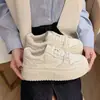 Tênis Brancos de Nicho de Alta Qualidade para Mulheres 2025 Outono Novo com Solado Grosso Aumentador Versátil Casual Sapatos Plataforma Tênis