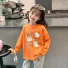 Camiseta base de algodón puro con estampado de dibujos animados para niños, top de moda, nuevo estilo primavera y otoño 2026, camiseta elegante de manga larga para niñas