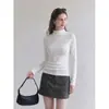 Camiseta Base de Manga Larga Adelgazante Estilo Coreano Cuello Semi Alto Hombro Normal Corte Ajustado Capa Interior para Mujer Otoño 2026 Nuevo Llegado
