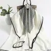 Bufanda nórdica de rayas para mujer, chal decorativo de primavera y verano, bufanda de seda sencilla y elegante que combina con todo, bufanda cuadrada grande