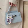 Bolsa de Mão Super Moderna e Estilosa para Mulheres, Nova Bolsa de Ombro Versátil de Inverno 2025, Bolsa Transversal Exclusiva de Alto Padrão