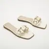 Nuevas Sandalias Planas de Verano 2025 para Mujer, Sandalias Slip-On Decoradas con Metal, Zapatos de Moda Planos para Mujer