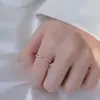 Anel Cruz Minimalista para Mulheres, Design de Nicho, Anel Aberto para Dedo Indicador, Versátil da Moda, Luxo Leve, Estilo Cool, Novo, Atacado
