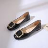 Primavera y Otoño Nueva Moda Versátil Boca Baja Zapatos Individuales para Mujer Tendencia 2025 Suela Suave Punta Cuadrada Mocasines Planos Zapatos Rojos de Boda