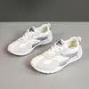 [Personalizado] K1508 Nuevos Zapatos Blancos Transpirables Primavera y Otoño 2025 Suela Fina Casual Resistentes al Desgaste Estilo Coreano Preppy Board