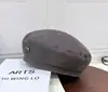 Boina retro británica con pequeña decoración de logo para mujer, sombrero de artista de moda otoñal de alta calidad, sombrero de calabaza de estilo callejero para celebridades de internet