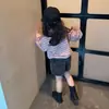 Súper linda camiseta de manga larga para niña, nuevo modelo otoño 2026, sudadera rosa a rayas para niños, ropa interior de bebé con cuello polo