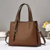 Bolsas para Mujer 2025 Nueva Moda Transfronteriza Comercio Exterior Tendencia Versátil Bolso de Hombro Tote para Mujer