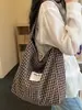 Bolso Nuevo Estilo Primavera 2026: Patrón a Cuadros, Elegante, Sencillo, Moderno Bolso Grande, Bolso Tote de Alto Valor para el Trabajo y los Desplazamientos
