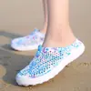 Chinelos Croc Femininos Verão Novo Outdoor Litoral Chinelos Leves Antiderrapantes Respiráveis Casuais Sapatos de Jardim Calçados Femininos Transfronteiriços