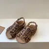 Sandálias Infantis de Couro Fosco Estilo Coreano 2026 Verão Sapatos Romanos para Meninas Sapatos de Praia para Meninos Estampa de Leopardo Sapatos Infantis Birkenstock