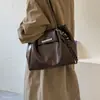 Bolsa de Mão Bolsa Tote para o Trabalho Moda Feminina Pingente Bolsa de Ombro Retrô Outono Novo Estilo Borboleta Brilhante Grande Capacidade 2026