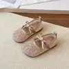 Zapatos Transpirables de Malla Hueca Primavera 2026 para Niñas Moda Infantil Zapatos de Princesa con Lazo Suela Suave Sandalias Estilo Little Chanel
