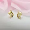 Brincos de Pérola Curvos em Forma de S Estilo Francês, Design de Nicho com Pérolas Embutidas, Agulha de Prata Metálica, Brincos Versáteis de Moda com Pérolas Pequenas