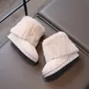 Botas de neve para meninas 2026 inverno novo estilo sapatos de algodão espessos quentes para crianças sapatos de pelo felpudo para meninas sola macia modernos