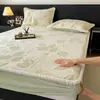 Sábana bajera ajustada de terciopelo de leche bordada y engrosada, pieza única, colcha de forro polar de coral para invierno, protector de colchón de felpa, juego de tres piezas