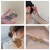Pendientes de botón de hoja con diamantes completos de moda trendy 2024, estilo Dongdaemun, pendientes versátiles y de personalidad única para mujer
