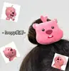 Mi hija Lu Yuxiao tiene la misma linda pinza para el pelo para niñas y niños.. El pequeño castor es súper lindo. Pinza lateral con fleco.