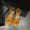 Sandalias de tira con forma de H para mujer, nuevo modelo 2025, zapatillas planas de mezclilla para exteriores con talón cerrado y punta abierta, sandalias romanas para mujer