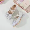 Sapatos de princesa borboleta para meninas de fronteira, coleção primavera/outono, saltos altos de cristal com lantejoulas para crianças, sapatos de festa para apresentações de meninas