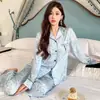 Pijama de Seda Hielo Rayado Dulce Shanghai Story para Mujer Tacto de Alta Gama Se Puede Usar al Aire Libre Lujo Ligero Manga Larga Pantalón Largo Ropa de Casa