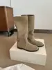 Botas Cavaleiras de Couro Genuíno para Mulheres, estilo da Mãe Uva, aumento de 3cm de altura~ 2026 Novo estilo coreano, bico redondo, versátil, emagrecedor, altura média da panturrilha