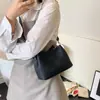 Bolsa Saco Versátil de Alta Qualidade para Mulheres Nova Coleção Primavera/Verão 2026 Tendência para o Dia a Dia Bolsa Transversal com Toque Vintage e Sensação de Sofisticação