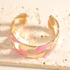 Nova pulseira geométrica colorida de esmalte transfronteiriça com um toque de luxo leve e de alta qualidade, pulseira de moda aberta com relevo