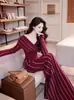 Vestido 2026 Otoño Nuevo Estilo Elegante de Gama Alta Negro Ajustado para Mujer, Ceñido a la Cintura, Adelgazante, Sexy Vestido Formal para Mujer