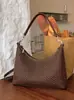 Bolsa de balde tecida transfronteiriça moderna de grande capacidade para mulheres, novo modelo de verão 2026, bolsa tote de ombro único/transversal com necessaire interna