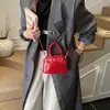 Bolso Cruzado Versátil Estilo Retro para el Commuter Nuevo Otoño 2025 Bolso Cruzado Casual de Alta Calidad Bolso de Mano de Moda de Gama Alta