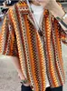 Camisa Tejida Calada Estilo Étnico Retro con Cuello Cubano para Hombre, Estilo Vacacional, Diseño de Bloques de Color Veraniegos, Manga Corta, Moderna