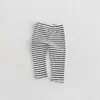 Leggings listrados infantis, calças de bebê unissex, calças compridas versáteis, leggings canelados confortáveis para recém-nascidos, calças elásticas no tornozelo para usar ao ar livre