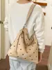 Adentro: El bolso accessory casual de moda y popular al estilo inspirado en Chanel