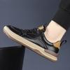 Zapatos casuales de cuero de vaca de primera capa para hombre, nuevos zapatos blancos de cuero genuino para hombre, zapatos de payaso de moda, zapatos para hombre que combinan con todo.