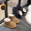 Moda para Niñas Estilo Británico Forro de Felpa Botas de Algodón Cálidas de Caña Alta Invierno 2025 Nuevas Versátiles de Suela Suave Zapatos Birkenstock para Niños