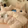 Conjunto de quatro peças insA tipo veludo de leite quente, padrão em relevo de alto peso, capa de edredom espessada com forro de fleece, conjunto de lençóis de flanela de três peças