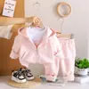 Conjunto de Roupa para Meninas Primavera e Outono Novo Estiloso Moletom com Laço Conjunto de Três Peças Cor Sólida para Bebês e Crianças Pequenas