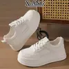 Zapatos de Piel de Vaca de Primera Capa para Mujer Nuevo Estilo Primavera y Verano 2026 Zapatos Blancos Zapatos de Mujer Suela Gruesa Ligeros Deportivos Casuales Tenis