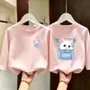 Camiseta de Manga Longa para Meninas 2026 Nova Primavera e Outono Estilosa Menina Doce Estilo Coreano Bonita Top de Algodão Puro com Gola Redonda para Crianças