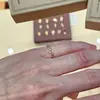 Anéis Empilháveis Minimalistas Estilo Japonês Populares do Xiaohongshu para Mulheres, Design de Alta Qualidade, Anel para Dedo Indicador, Anel para Mindinho, Atacado de Peça Única