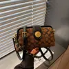Bolsa de Moda Retro de Nicho para Mulheres Inverno 2025 Nova Bolsa Simples Casual Tipo Almofada Bolsa de Ombro Tendência Coreana