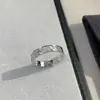 Anel Kajia LOVE Parafuso Estreito Largo Estrela Cheia Ouro Rosa 18K Ouro Platina CNC Anel de Dedo Clássico