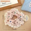 Scrunchie de laço com estampa de urso, fresco e estiloso para o verão, em tons de azul, acessório versátil para rabo de cavalo para mulheres