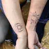 Adesivos de Tatuagem de Alta Qualidade Transfronteiriços com Designs de Sol, Lua, Lótus, Totem, Coroa, Borboleta, Coração e Florais para Braços, Cintura e Abdômen