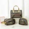 Nova Bolsa de Cosméticos de Viagem 2021 Grande Bolsa Portátil de Armazenamento Transparente Conjunto de Três Peças Bolsa de Higiene Pessoal com Rede Armazenamento