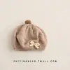 Boina de tricô fofa com laço, um chapéu quente e grosso para bebês e crianças pequenas, perfeito para o outono e inverno